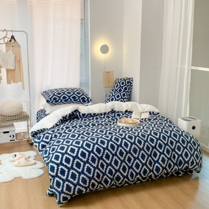 91家纺网 家纺一手货源 找家纺 昔可 2021新款泰迪羊羔绒四件套 简约菱格