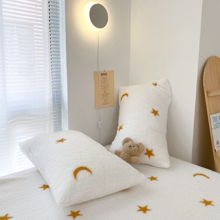 91家纺网 家纺一手货源 找家纺 昔可 2021新款泰迪羊羔绒四件套 金色星星月亮