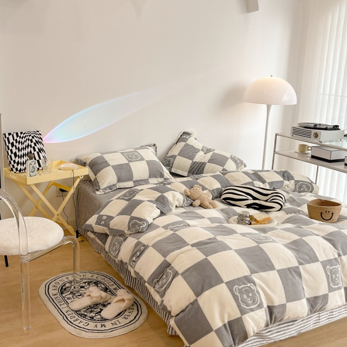 91家纺网 家纺一手货源 找家纺 昔可家纺 2021新款牛奶绒四件套-三批 灰格熊