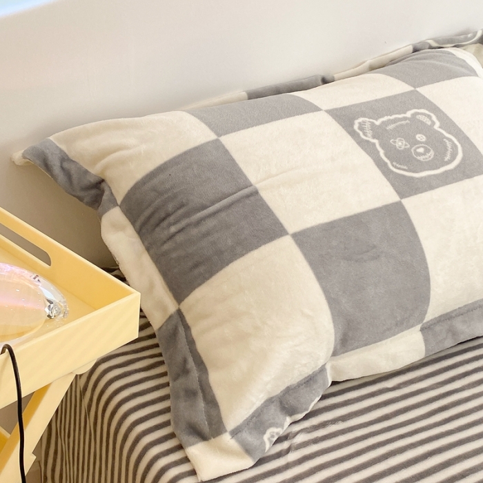 91家纺网 家纺一手货源 找家纺 昔可家纺 2021新款牛奶绒四件套-三批 灰格熊