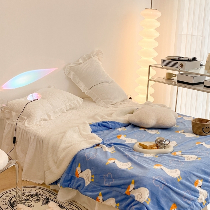 91家纺网 家纺一手货源 找家纺 昔可家纺 2021新款牛奶羊羔绒印花毯 花朵鸭