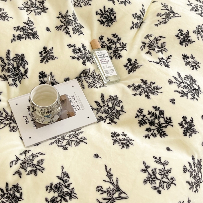 91家纺网 家纺一手货源 找家纺 昔可家纺 2021新款牛奶绒四件套-三批 素描水墨花