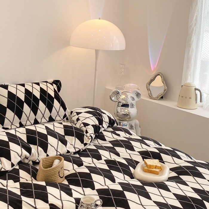 91家纺网 家纺一手货源 找家纺 昔可家纺 2021新款牛奶绒四件套-三批 菱格-黑白