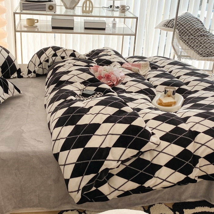 91家纺网 家纺一手货源 找家纺 昔可家纺 2021新款牛奶绒四件套-三批 菱格-黑灰