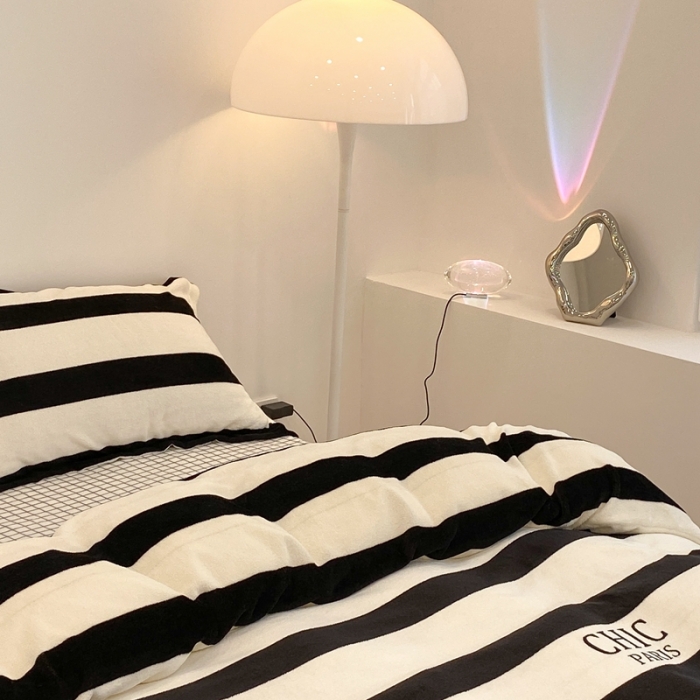 91家纺网 家纺一手货源 找家纺 昔可家纺 2021新款牛奶绒四件套-三批 条纹-黑白