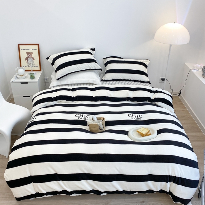 91家纺网 家纺一手货源 找家纺 昔可家纺 2021新款牛奶绒四件套-三批 条纹-黑白