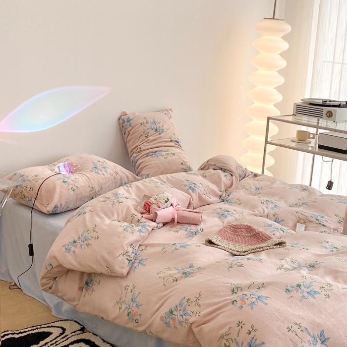 91家纺网 家纺一手货源 找家纺 昔可家纺 2021新款牛奶绒四件套-老花色 缤纷小花花