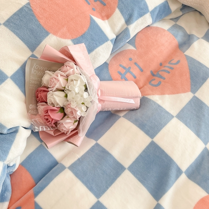 91家纺网 家纺一手货源 找家纺 昔可家纺 2021新款牛奶绒四件套-老花色 蓝棋盘爱心