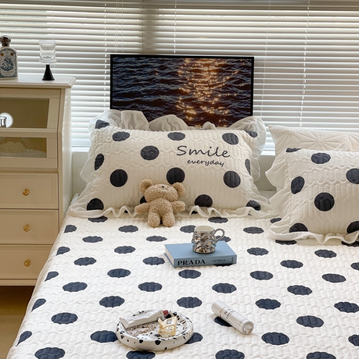 91家纺网 家纺一手货源 找家纺 昔可家纺 2021新款秋冬超仙牛奶宝宝绒床裙 大波点