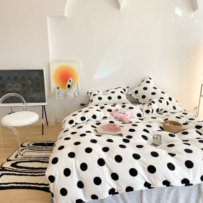 91家纺网 家纺一手货源 找家纺 昔可家纺 2021新款牛奶绒四件套-老花色 新款白波点