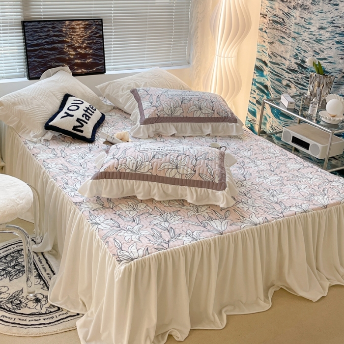 91家纺网 家纺一手货源 找家纺 昔可家纺 2021新款秋冬超仙牛奶宝宝绒床裙 粉色栀子花