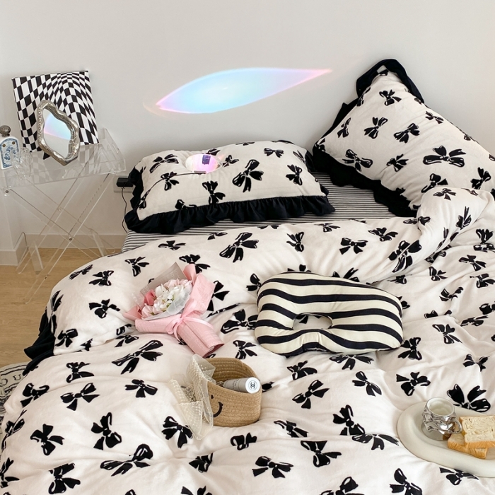 91家纺网 家纺一手货源 找家纺 昔可 2021新款黑色花边牛奶绒四件套 赫本黑蝴蝶结