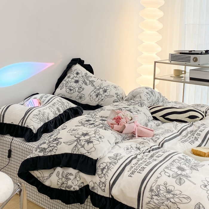 91家纺网 家纺一手货源 找家纺 昔可 2021新款黑色花边牛奶绒四件套 黑茶