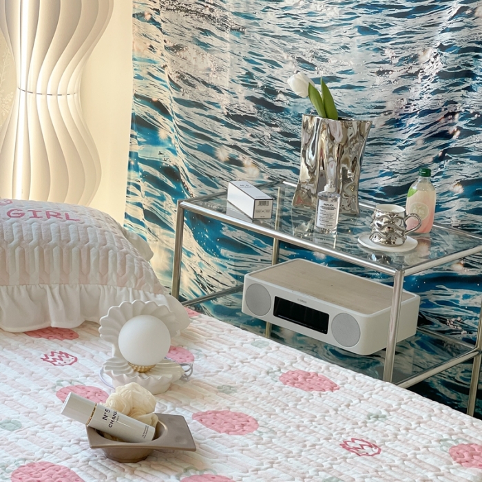 91家纺网 家纺一手货源 找家纺 昔可家纺 2021新款秋冬超仙牛奶宝宝绒床裙 少女心草莓