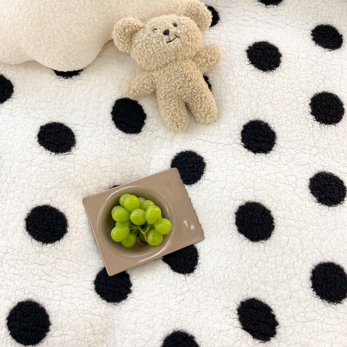 91家纺网 家纺一手货源 找家纺 昔可家纺 2021新款泰迪羊羔绒印花四件套黑白波点