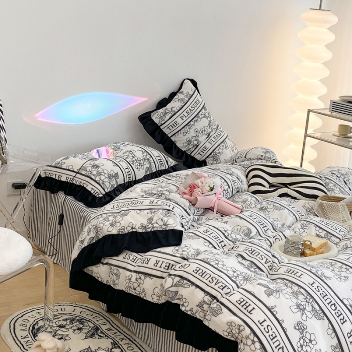 91家纺网 家纺一手货源 找家纺 昔可 2021新款黑色花边牛奶绒四件套 优雅生活