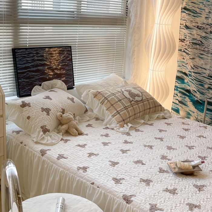 91家纺网 家纺一手货源 找家纺 昔可家纺 2021新款秋冬超仙牛奶宝宝绒床裙 小小熊仔