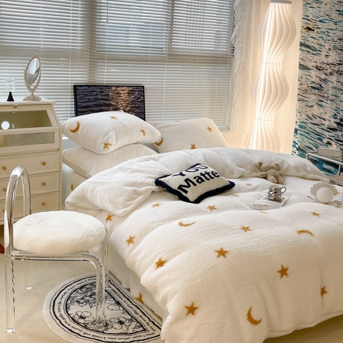 91家纺网 家纺一手货源 找家纺 昔可家纺 2021新款泰迪羊羔绒印花四件套金色星星月亮