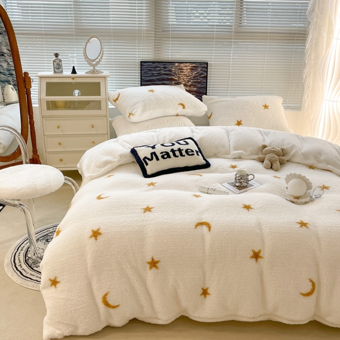 91家纺网 家纺一手货源 找家纺 昔可家纺 2021新款泰迪羊羔绒印花四件套金色星星月亮