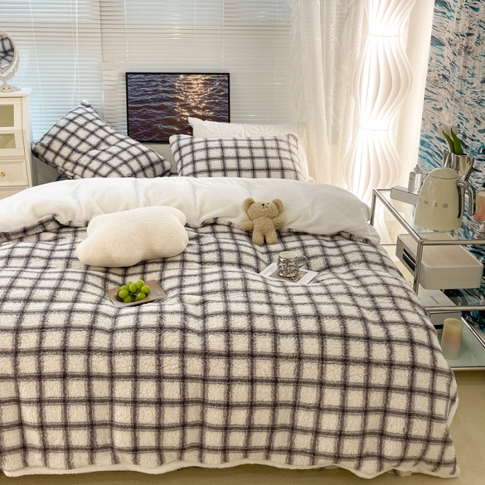 91家纺网 家纺一手货源 找家纺 昔可家纺 2021新款泰迪羊羔绒印花四件套小香风格子