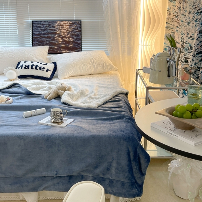 91家纺网 家纺一手货源 找家纺 昔可家纺 2021新款素色牛奶绒羊羔绒毛毯 琉璃蓝