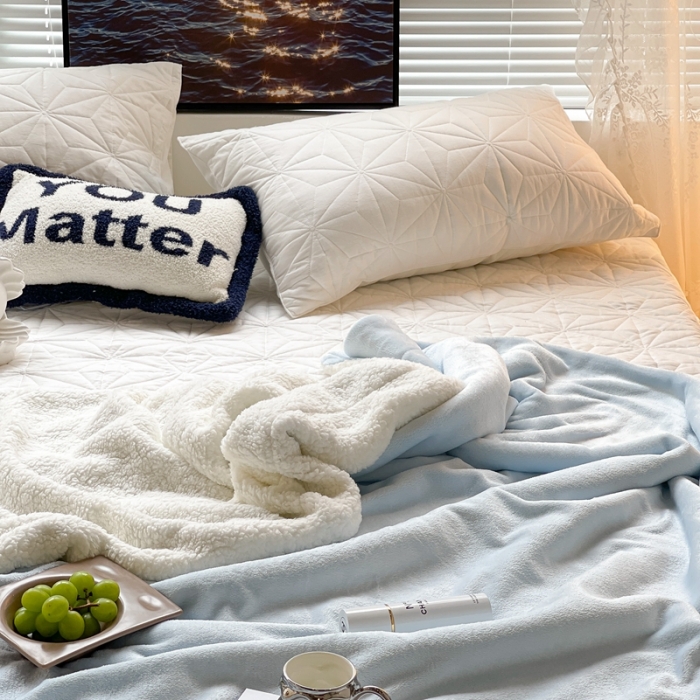 91家纺网 家纺一手货源 找家纺 昔可家纺 2021新款素色牛奶绒羊羔绒毛毯 奶油蓝