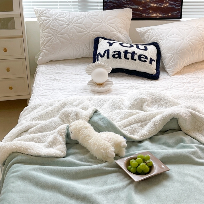 91家纺网 家纺一手货源 找家纺 昔可家纺 2021新款素色牛奶绒羊羔绒毛毯 奶油绿