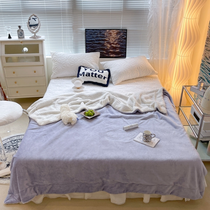 91家纺网 家纺一手货源 找家纺 昔可家纺 2021新款素色牛奶绒羊羔绒毛毯 奶油紫