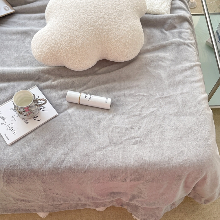 91家纺网 家纺一手货源 找家纺 昔可家纺 2021新款素色牛奶绒羊羔绒毛毯 香奶奶灰