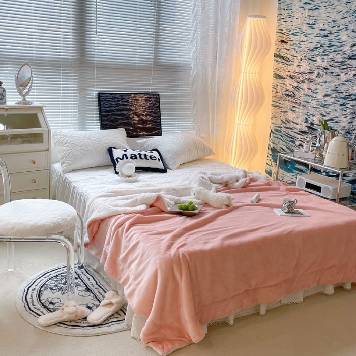 91家纺网 家纺一手货源 找家纺 昔可家纺 2021新款素色牛奶绒羊羔绒毛毯 烟雾粉