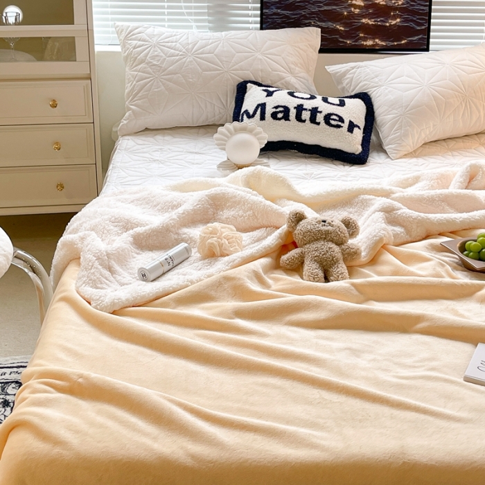 91家纺网 家纺一手货源 找家纺 昔可家纺 2021新款素色牛奶绒羊羔绒毛毯 芝士奶油黄
