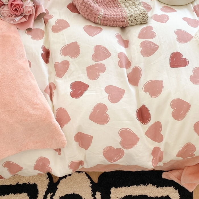 91家纺网 家纺一手货源 找家纺 昔可家纺 2021新款棉加牛奶绒四件套 粉色小爱心