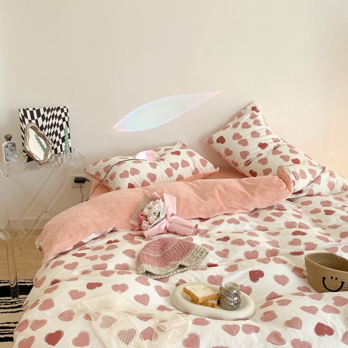 91家纺网 家纺一手货源 找家纺 昔可家纺 2021新款棉加牛奶绒四件套 粉色小爱心