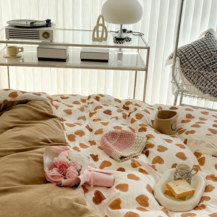 91家纺网 家纺一手货源 找家纺 昔可家纺 2021新款棉加牛奶绒四件套 咖色小爱心