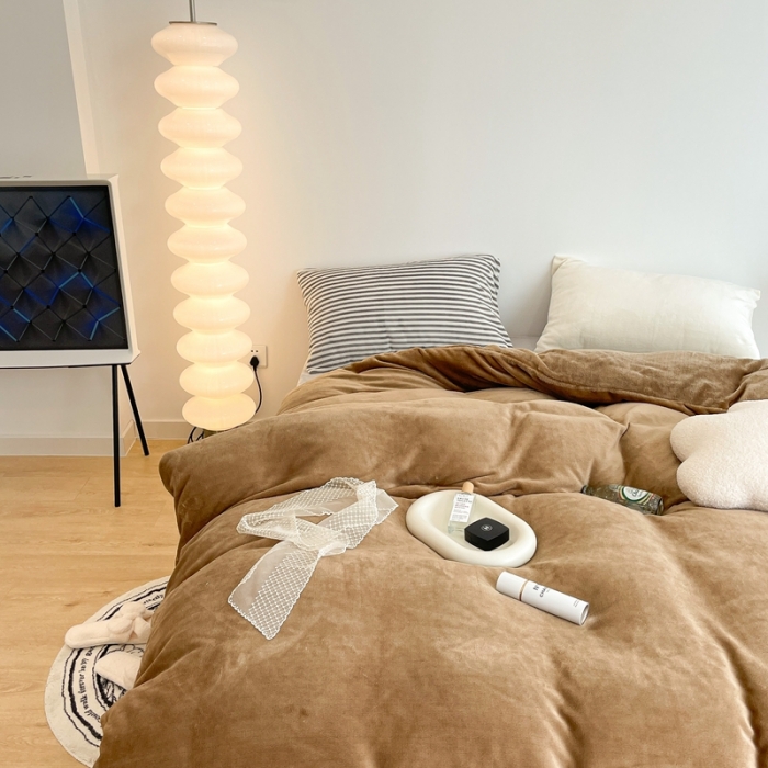 91家纺网 家纺一手货源 找家纺 昔可家纺 2021新款撞色牛奶绒四件套 复古棕