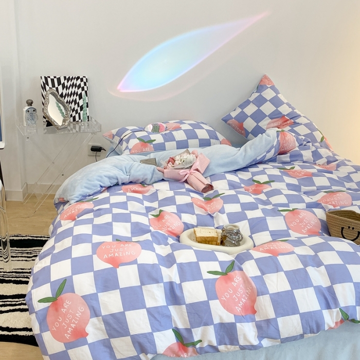 91家纺网 家纺一手货源 找家纺 昔可家纺 2021新款棉加牛奶绒四件套 棋盘桃桃