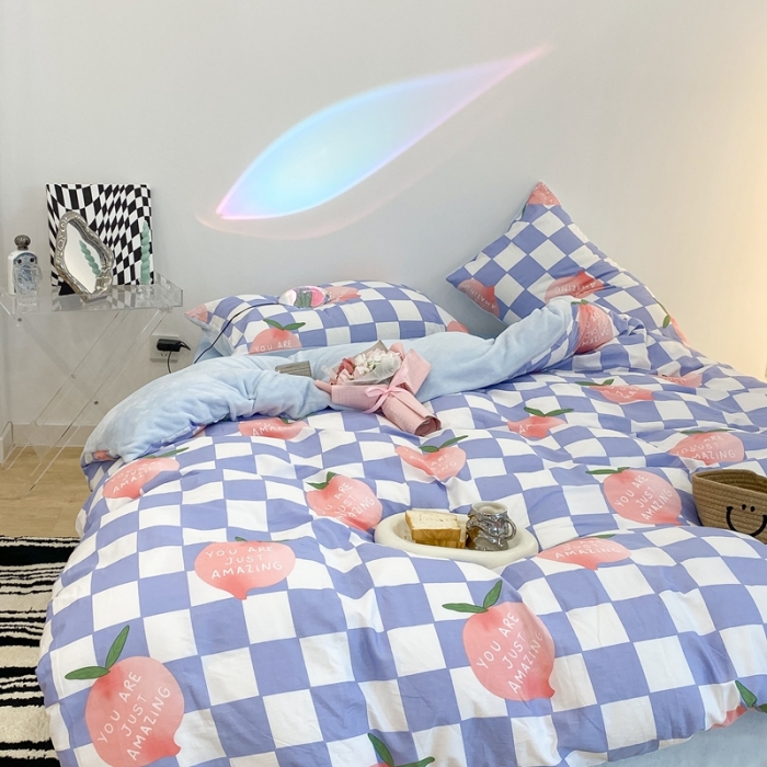 91家纺网 家纺一手货源 找家纺 昔可家纺 2021新款棉加牛奶绒四件套 棋盘桃桃