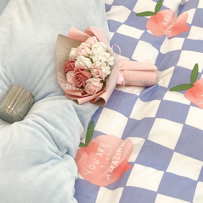 91家纺网 家纺一手货源 找家纺 昔可家纺 2021新款棉加牛奶绒四件套 棋盘桃桃