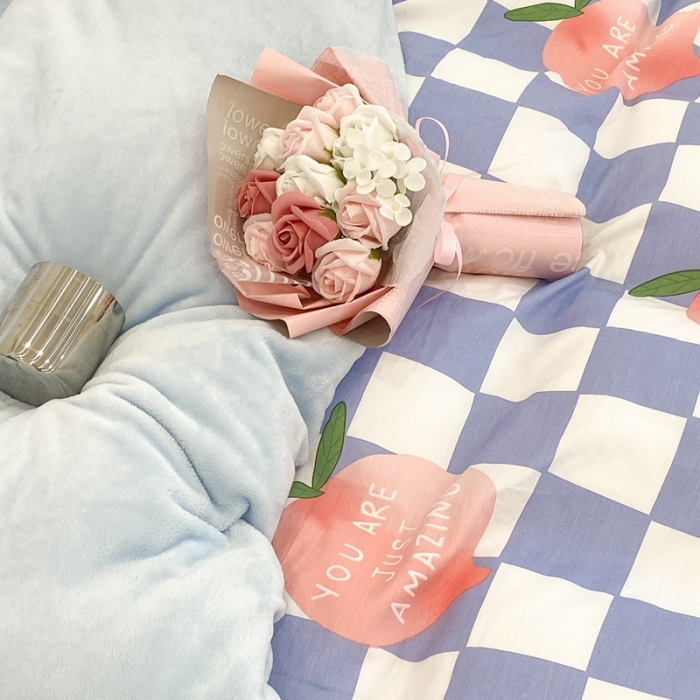 91家纺网 家纺一手货源 找家纺 昔可家纺 2021新款棉加牛奶绒四件套 棋盘桃桃