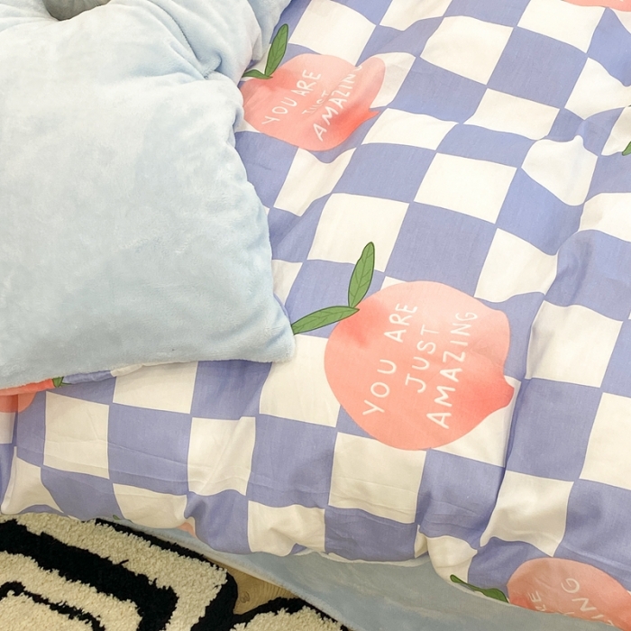 91家纺网 家纺一手货源 找家纺 昔可家纺 2021新款棉加牛奶绒四件套 棋盘桃桃