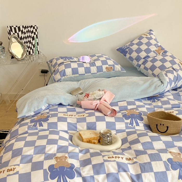 91家纺网 家纺一手货源 找家纺 昔可家纺 2021新款棉加牛奶绒四件套 棋盘小熊