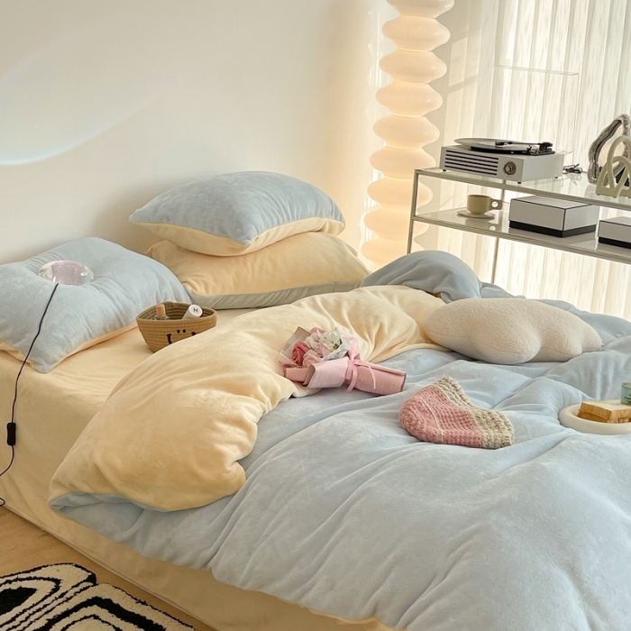 91家纺网 家纺一手货源 找家纺 昔可家纺 2021新款撞色牛奶绒四件套 奶黄拼奶油蓝