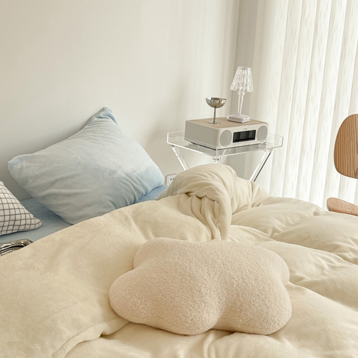 91家纺网 家纺一手货源 找家纺 昔可家纺 2021新款撞色牛奶绒四件套 奶霜白