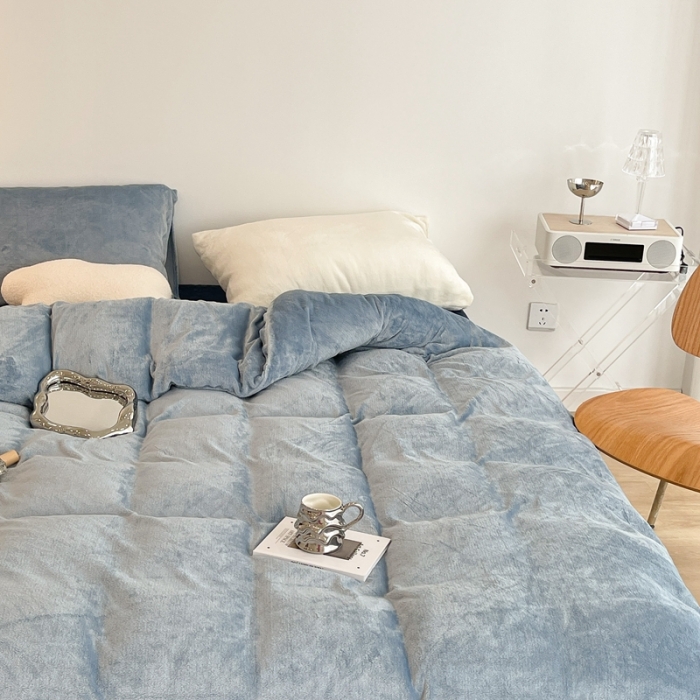 91家纺网 家纺一手货源 找家纺 昔可家纺 2021新款撞色牛奶绒四件套 柔雾蓝