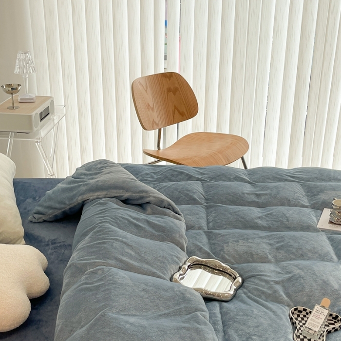 91家纺网 家纺一手货源 找家纺 昔可家纺 2021新款撞色牛奶绒四件套 柔雾蓝