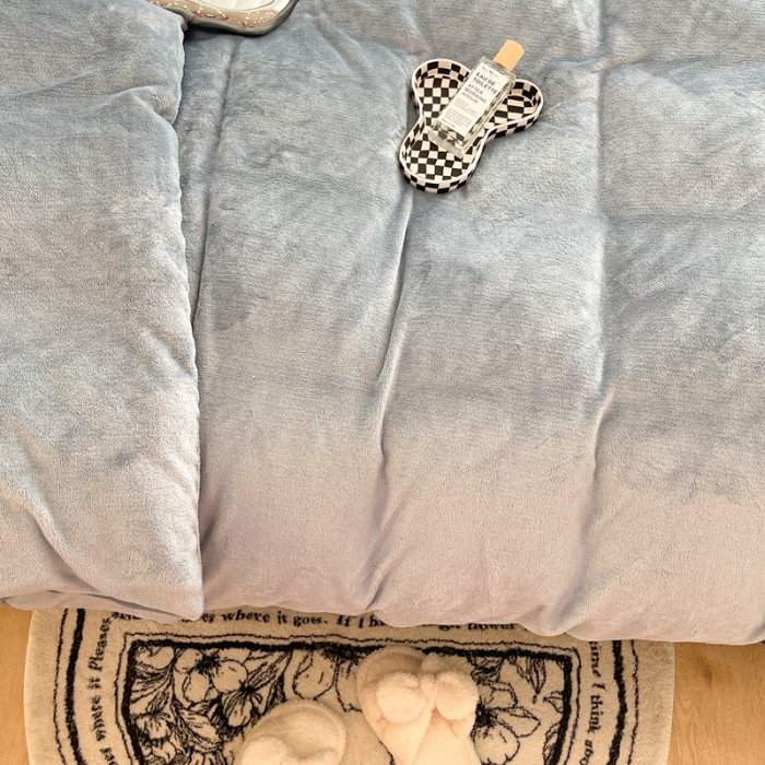 91家纺网 家纺一手货源 找家纺 昔可家纺 2021新款撞色牛奶绒四件套 柔雾蓝