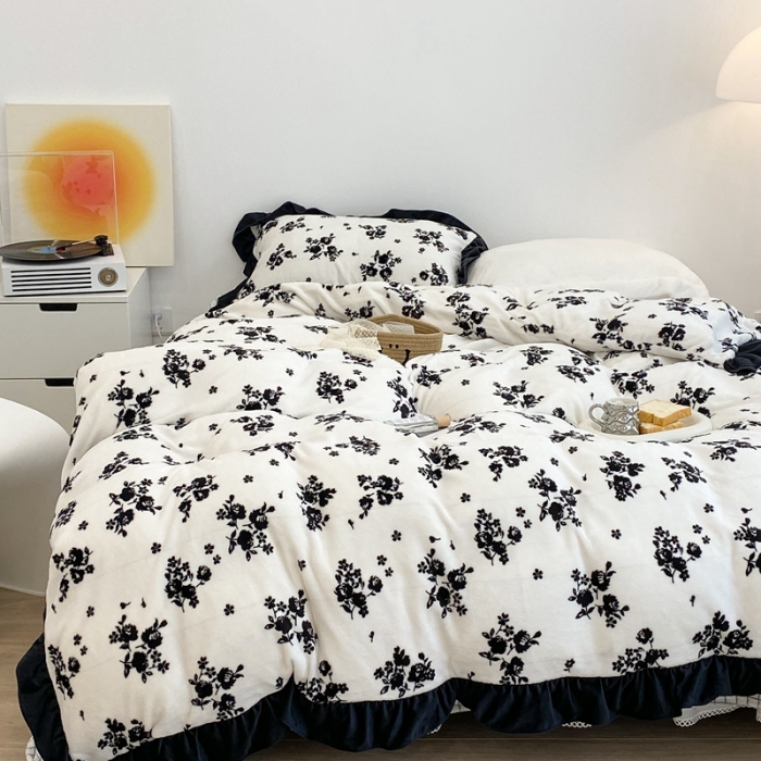 91家纺网 家纺一手货源 找家纺 （总）昔可家纺 2021新款黑色花边牛奶绒四件套