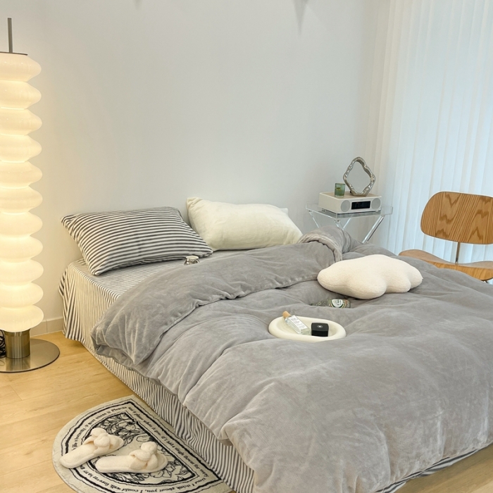 91家纺网 家纺一手货源 找家纺 昔可家纺 2021新款撞色牛奶绒四件套 香奶奶灰