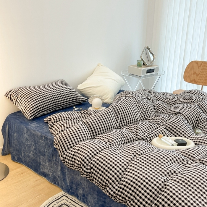 91家纺网 家纺一手货源 找家纺 昔可家纺 2021新款撞色牛奶绒四件套 小黑格