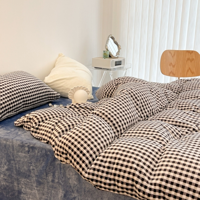 91家纺网 家纺一手货源 找家纺 昔可家纺 2021新款撞色牛奶绒四件套 小黑格